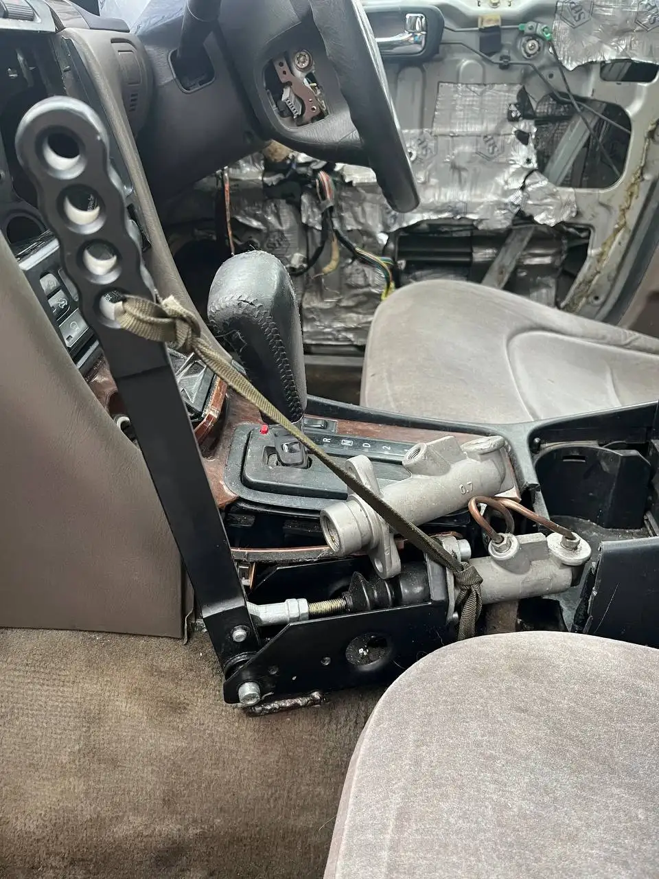 Продам гидроручник - Тормозная система (Запчасти) в Хабаровск