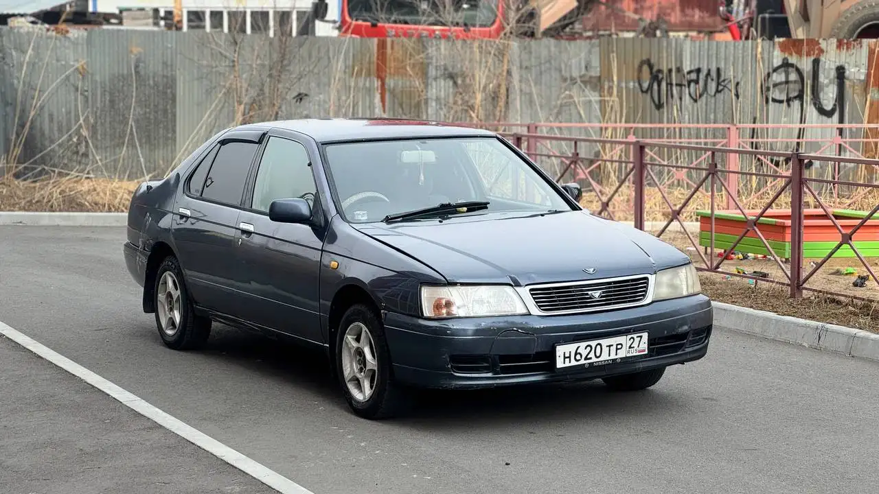 Продам автомобиль Блюберд 1.8 в отличном состоянии - Авто в Хабаровск