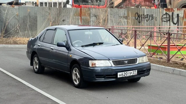 Продам автомобиль Блюберд 1.8 в отличном состоянии - Внедорожники в Хабаровск