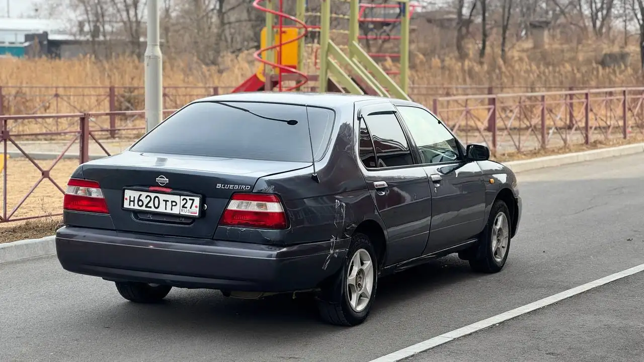 Продам автомобиль Блюберд 1.8 в отличном состоянии - Авто в Хабаровск