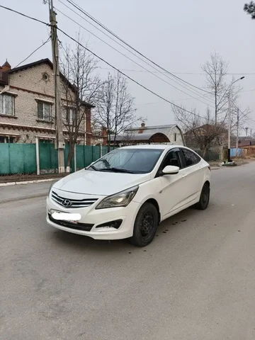 Продам Hyundai Solaris 2016 года - Внедорожники в Хабаровск