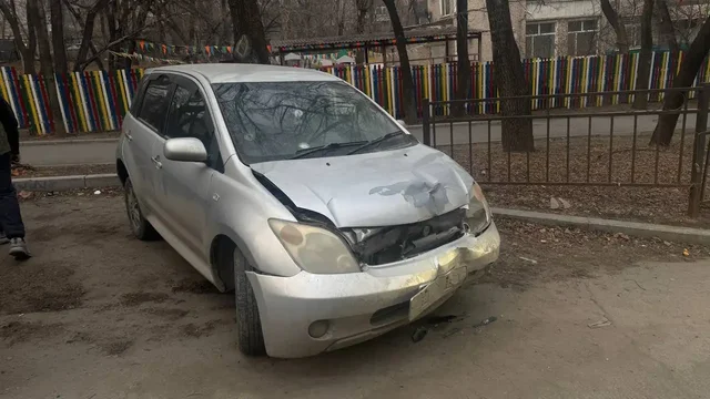 Продажа автомобиля Nissan Teana 2005 года после ДТП - Внедорожники в Хабаровск