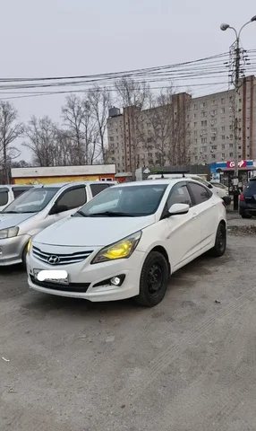 Продажа Hyundai Solaris 2016 года - Автоэлектроника в Хабаровск