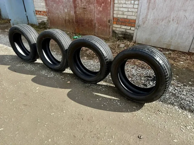 Продам комплект резины Nokian Tures Nordman SZ2 225/55/17 - Автоэлектроника в Хабаровск