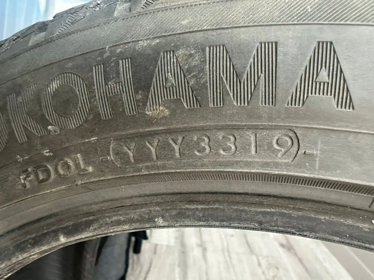 Продажа шин Yokohama Ice Guard IG60 235x45R17 - Шины и диски (Запчасти) в Хабаровск