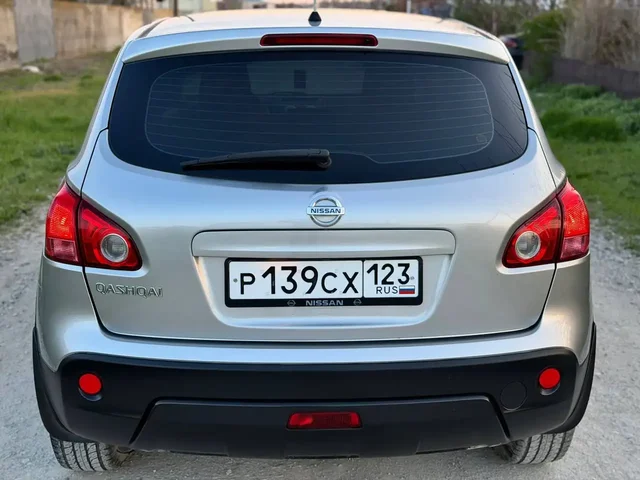 Nissan Qashqai 2.0 AT 4WD 2008 - Автоинструмент в Хабаровск
