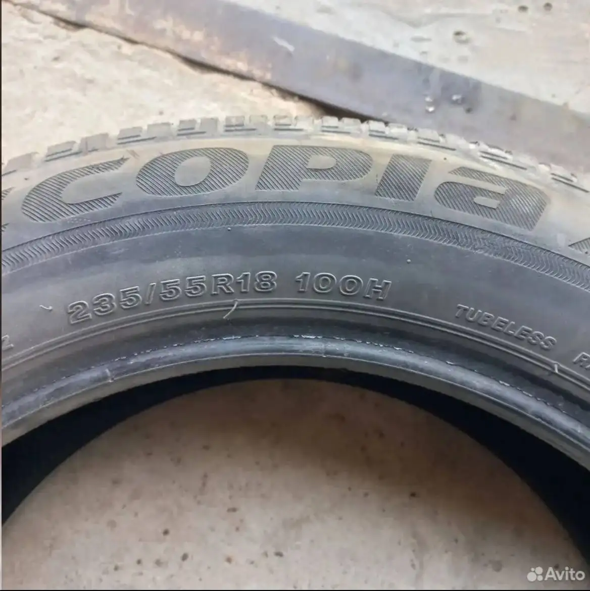 Продажа 4 летних шин 235/55 R18 - Шины, диски и колёса (Авто) в Хабаровск