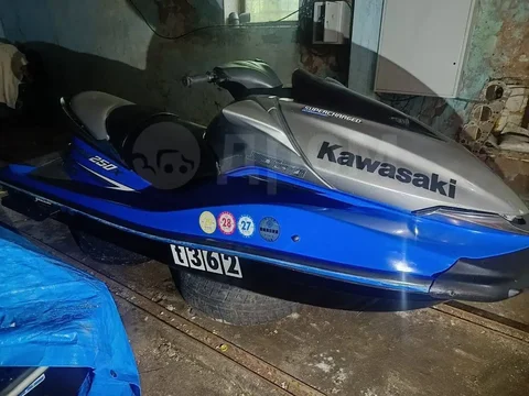 Kawasaki Ultra 250X 2007 - Toyota Rush в Хабаровск