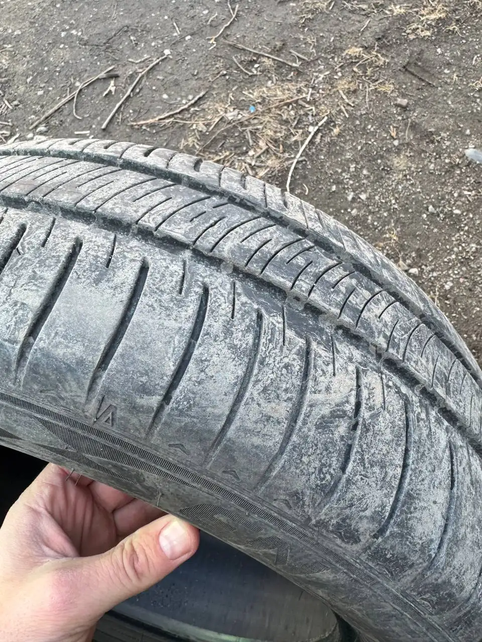 Продам резину на 16 - Шины и диски (Авто) в Хабаровск