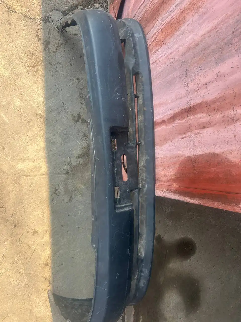 Передний бампер Toyota Mark II 90 - Автозапчасти (Авто) в Хабаровск