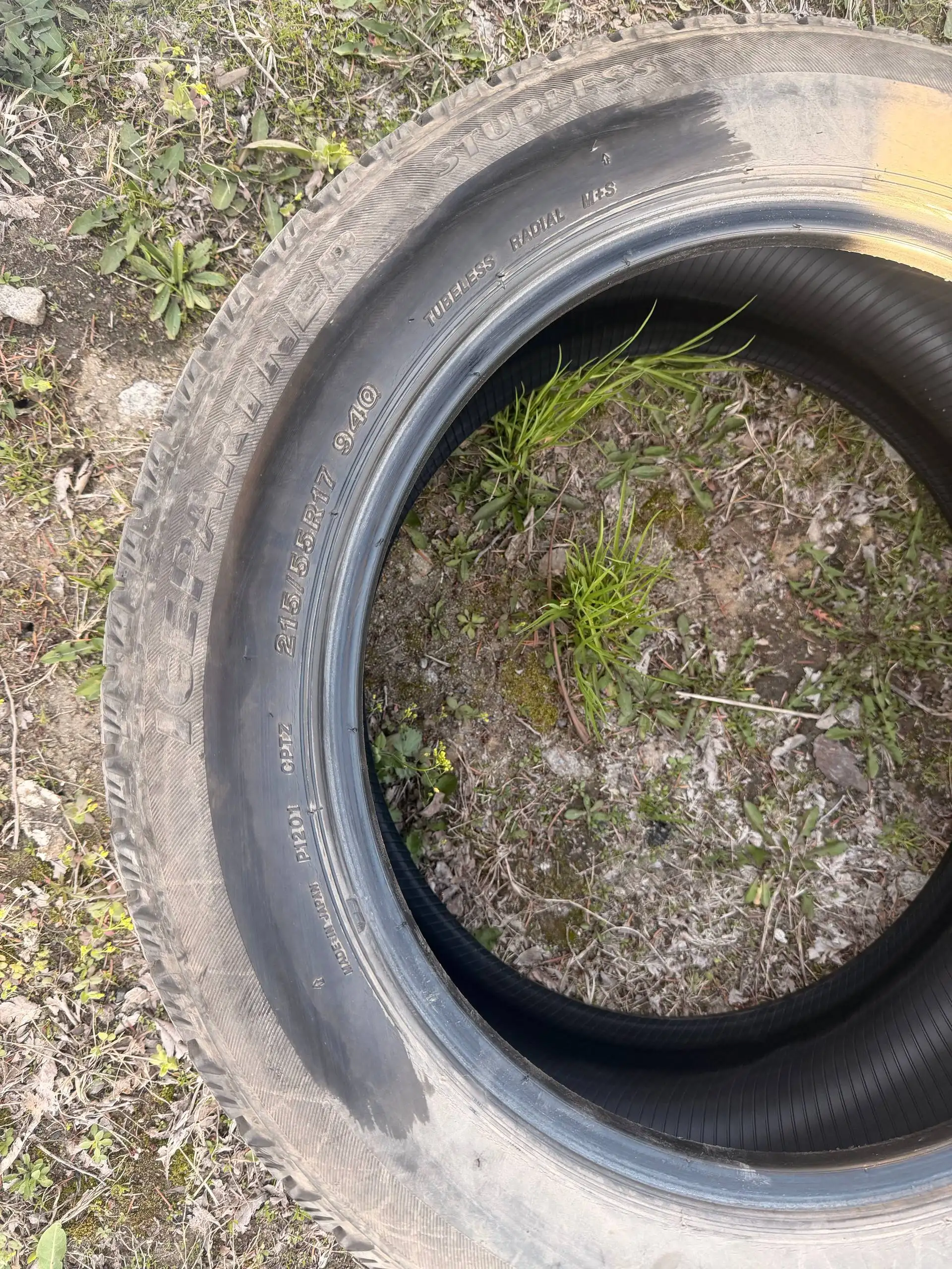Продам зимние шины 215/55 R17 - Шины (Авто) в Хабаровск