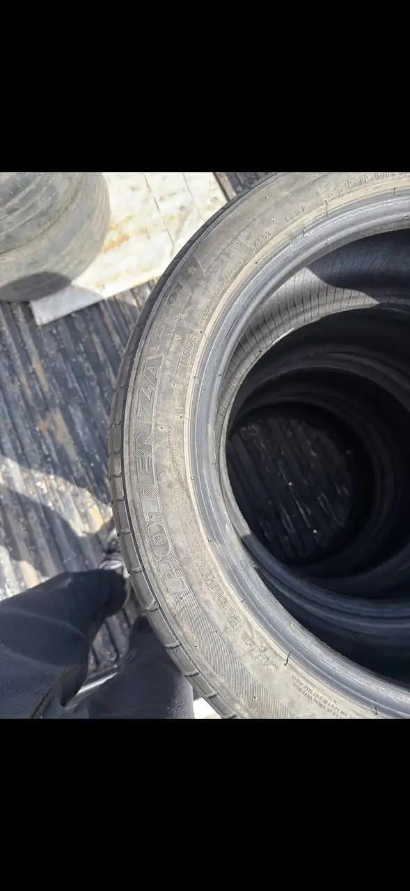 Bridgestone Potenza 225/50/17 - Шины (Авто) в Хабаровск
