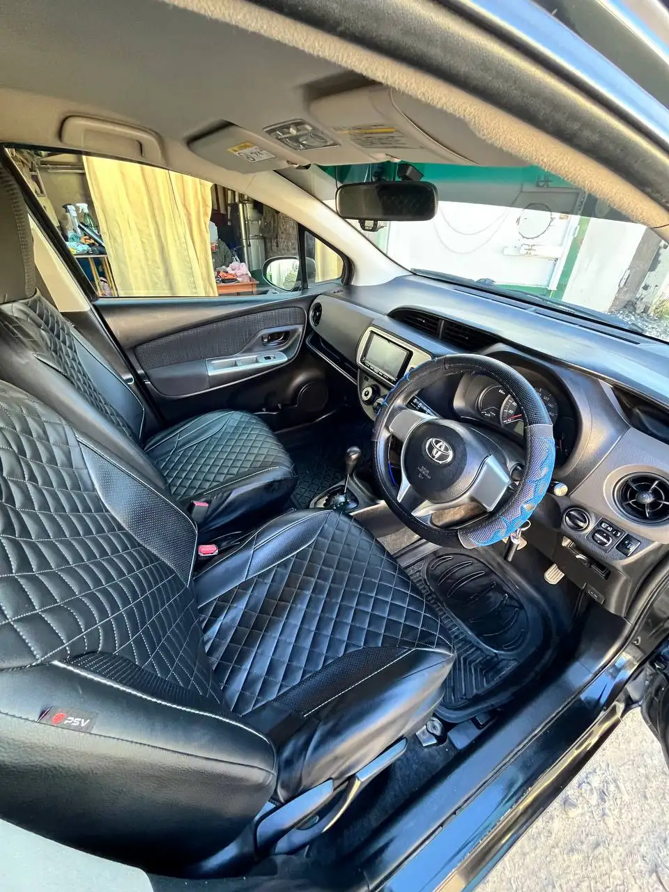 Toyota Vitz 2016 - Авто в Хабаровск