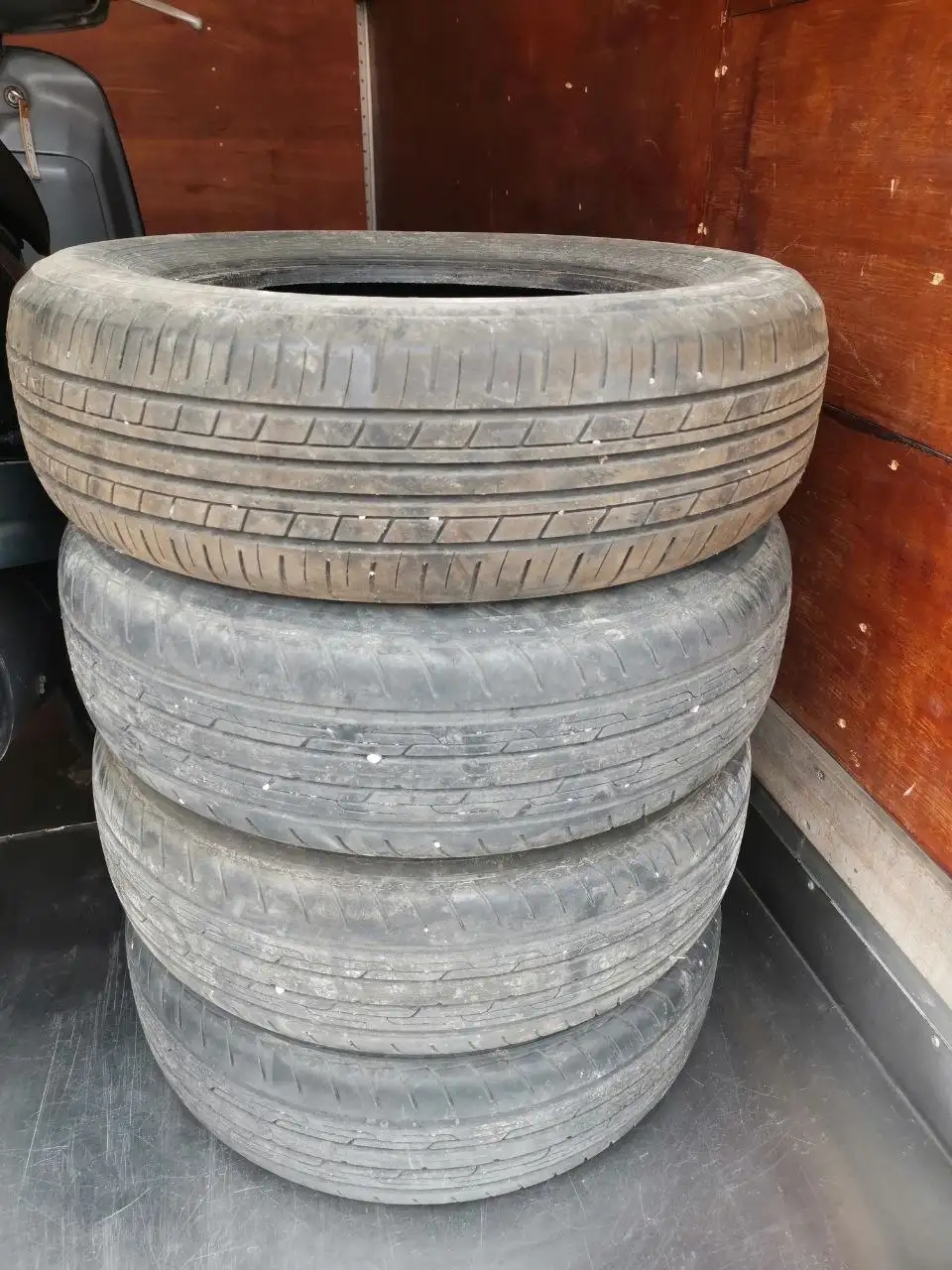 Продам комплект колес 175/70/14 - Колеса и шины (Авто) в Хабаровск
