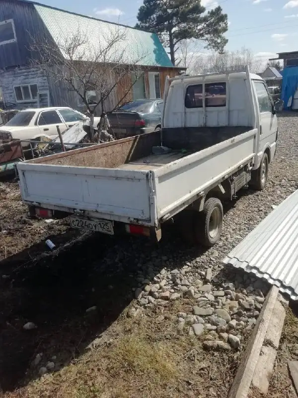 Дизель, МКПП, задний привод - Авто в Хабаровск