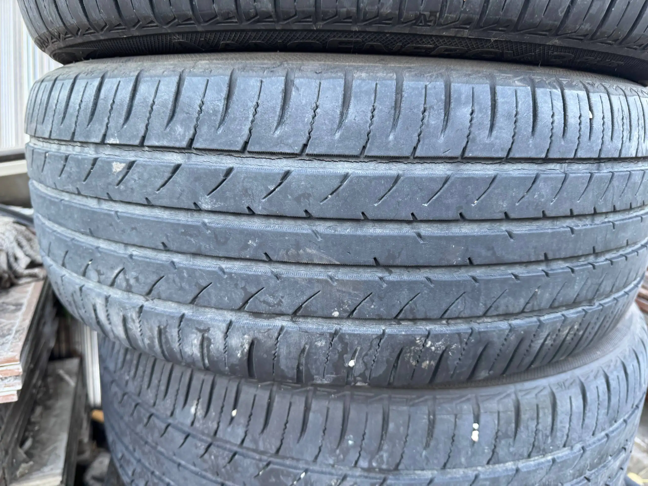 Шины 215/45 R18 лето - Шины и диски (Авто) в Хабаровск