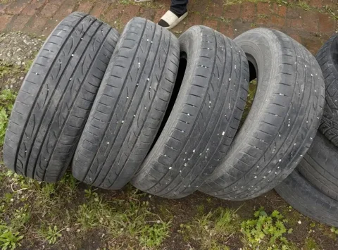 Продам резину лето Dunlop R16 - Авто в Хабаровск