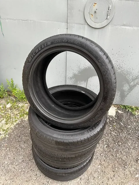 Michelin Pilot Sport 5 225/45 R18 2023 - Автозапчасти в Хабаровск