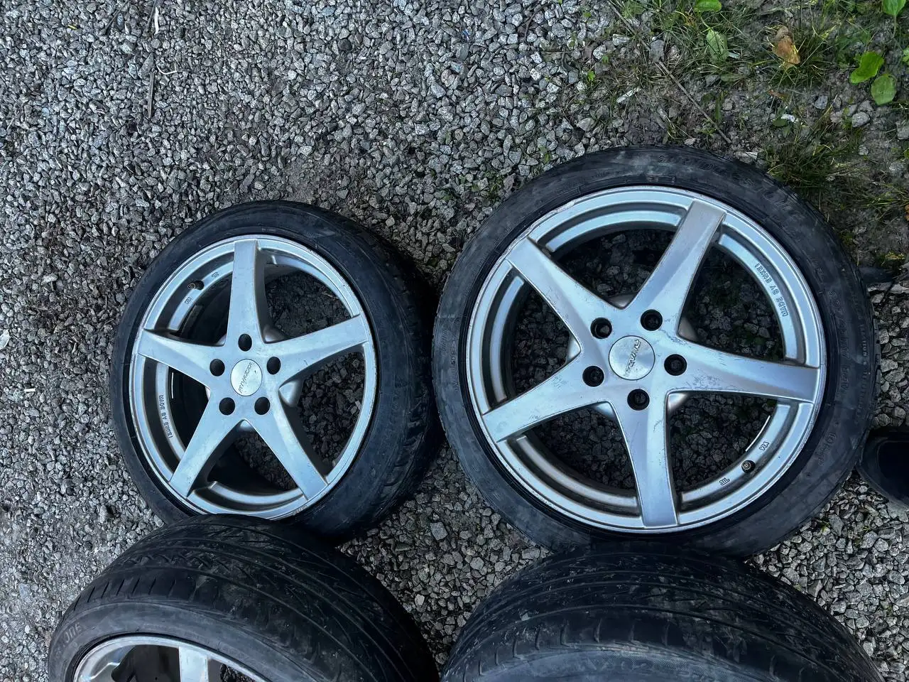 Продам колеса 5x114.3 205/45 R17 - Шины и диски (Запчасти) в Хабаровск