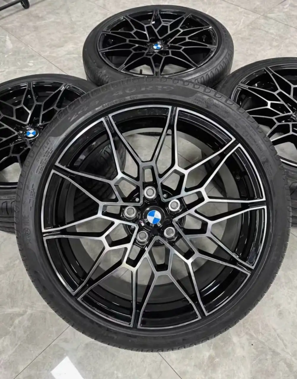 Продам комплект дисков BMW M style 826M R19 с шинами - Диски (Запчасти) в Хабаровск