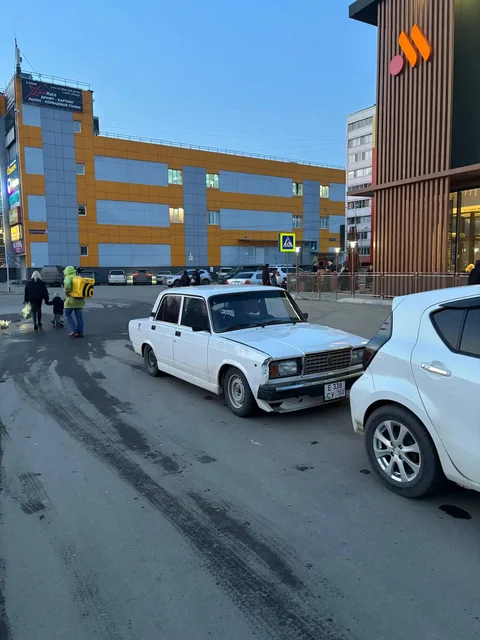 Продам ВАЗ 2107 2007 г.в. - Моторные масла в Красноярск