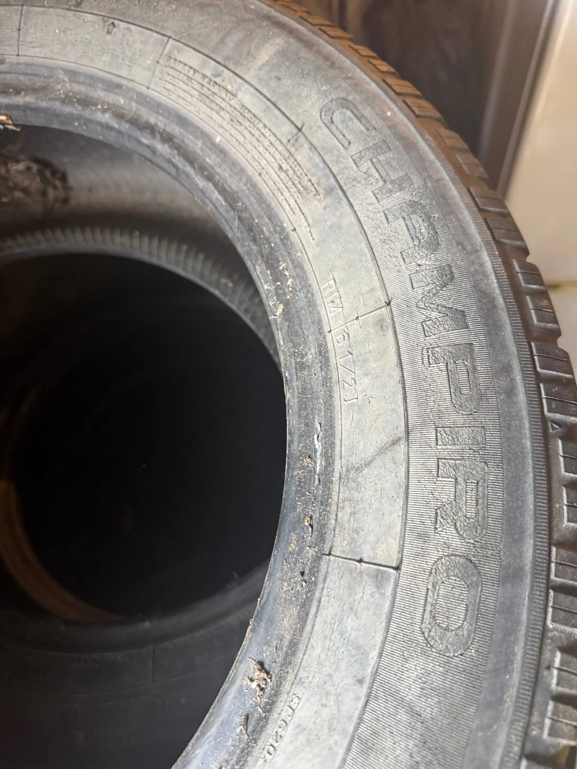 Продам 3 зимние резины - Шины (Авто) в Хабаровск