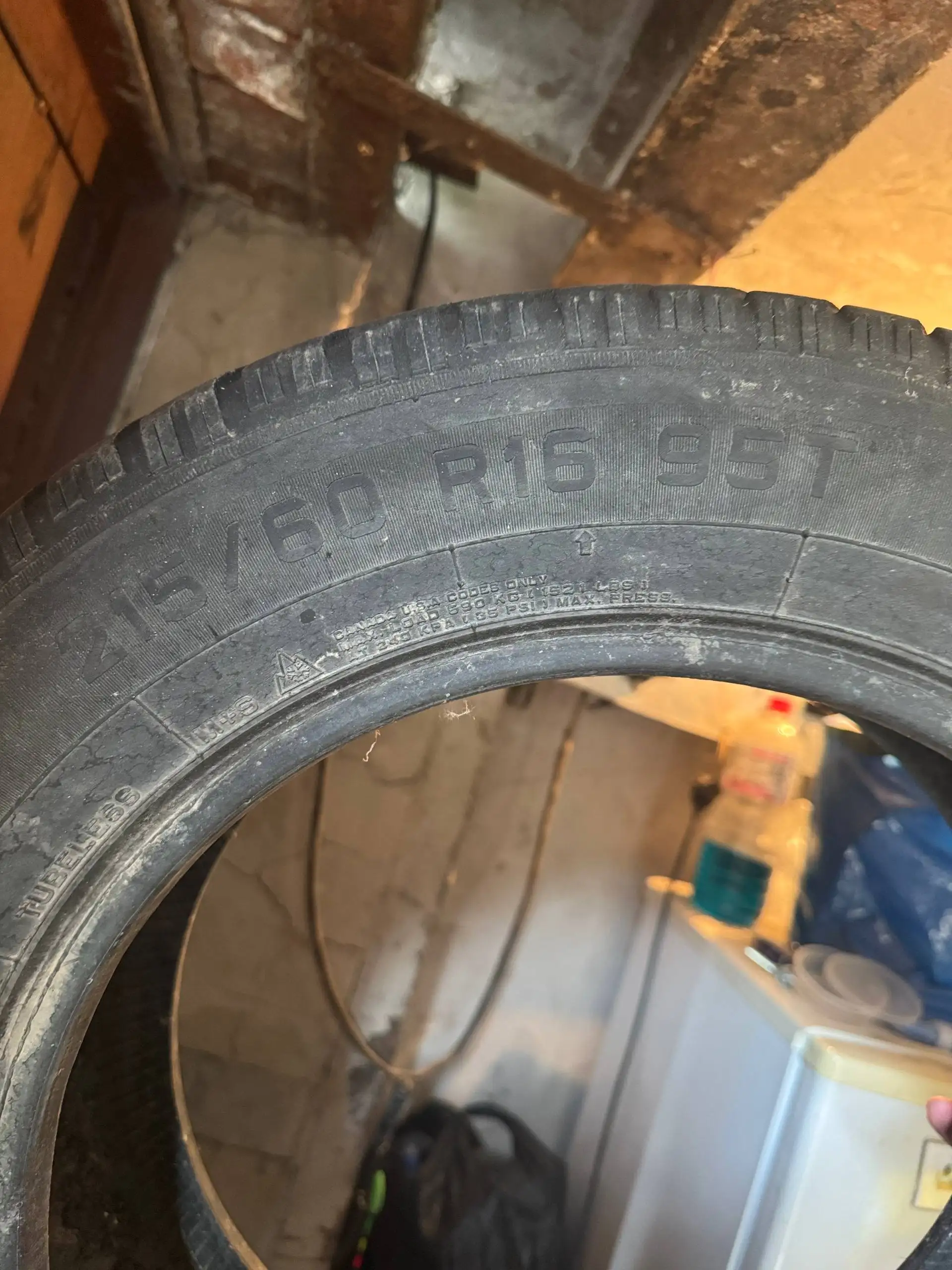 Продам 3 зимние резины - Шины (Авто) в Хабаровск