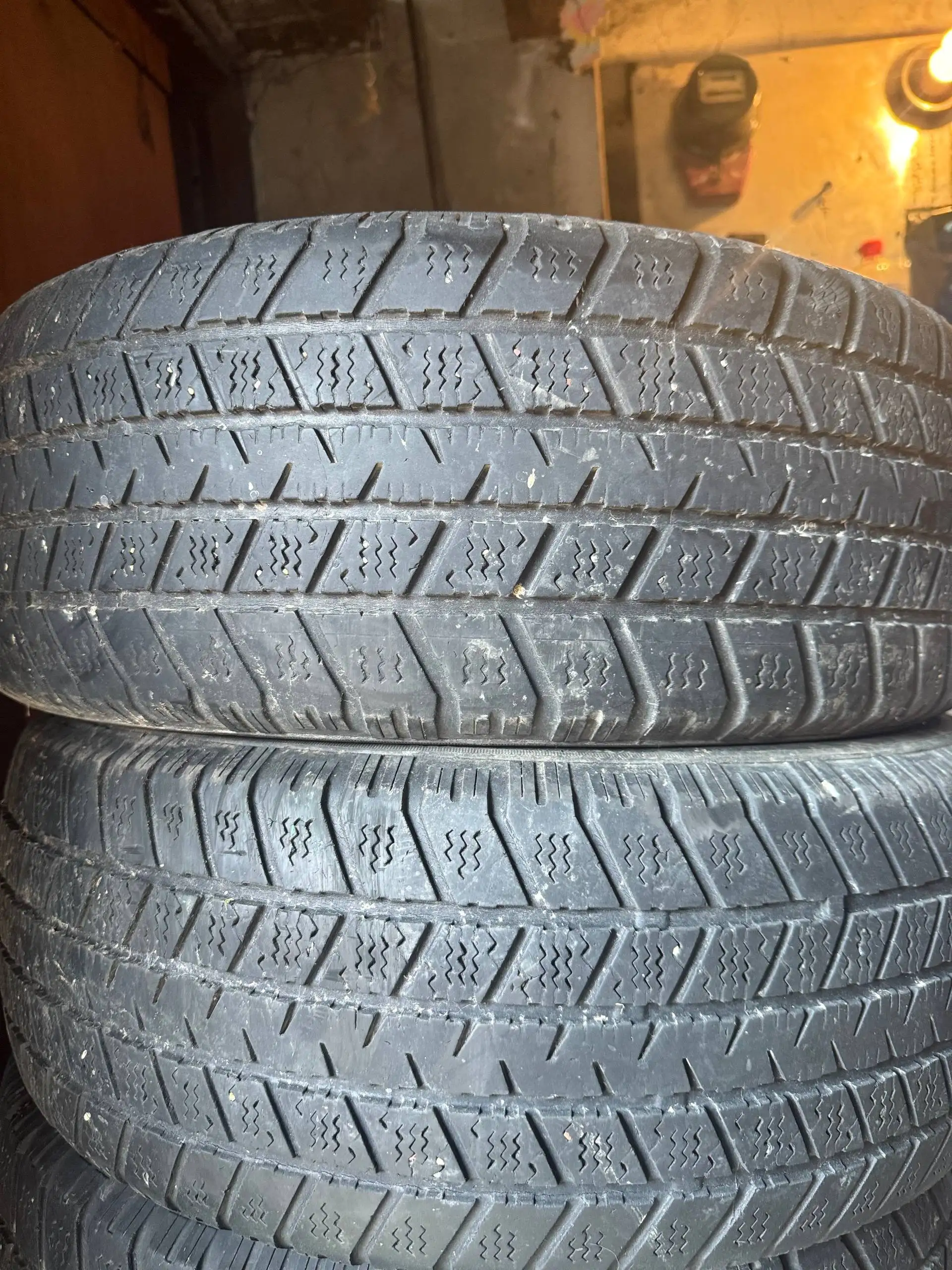 Продам 3 зимние резины - Шины (Авто) в Хабаровск