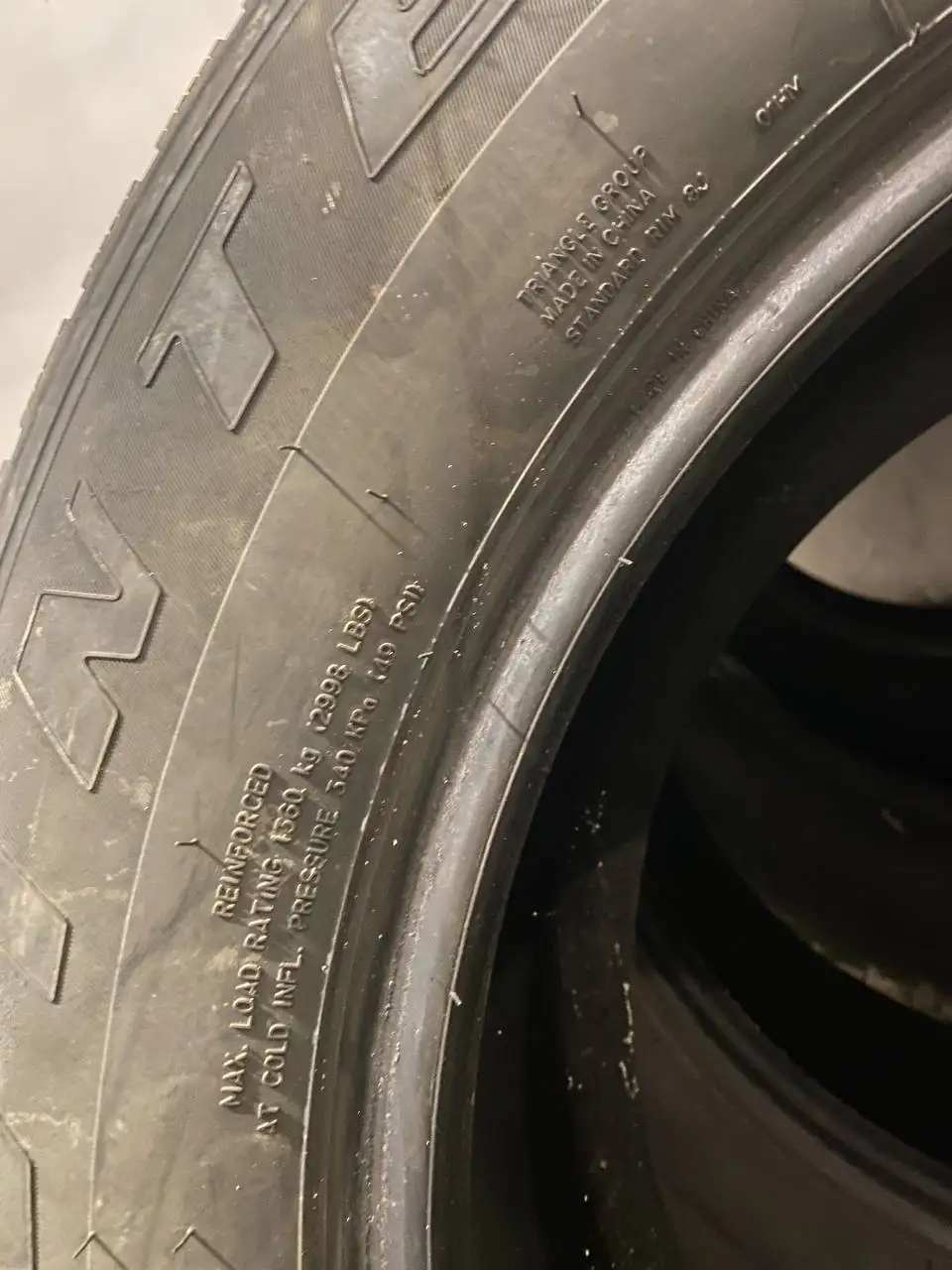 Зимняя резина Winter шипованная 275/60 R20 б/у - Шины (Авто) в Хабаровск