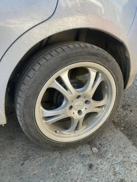 Продам колеса 215/45 R17 5x100 - Шины и диски в Хабаровск