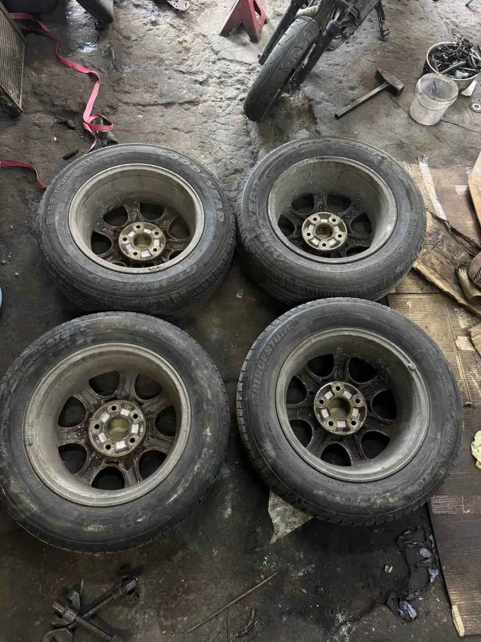 Продам комплект колес R15 5x114.3 - Колеса и шины (Авто) в Хабаровск
