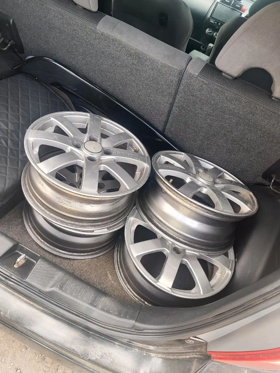 Продам диски R14 - Диски (Авто) в Хабаровск