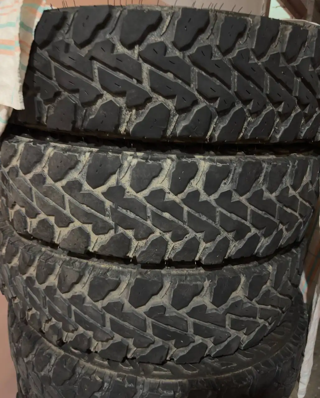 Шины Yokohama 185/85R16 - Шины (Авто) в Хабаровск
