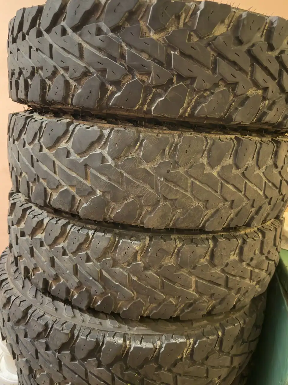 Шины Yokohama 185/85R16 - Шины (Авто) в Хабаровск