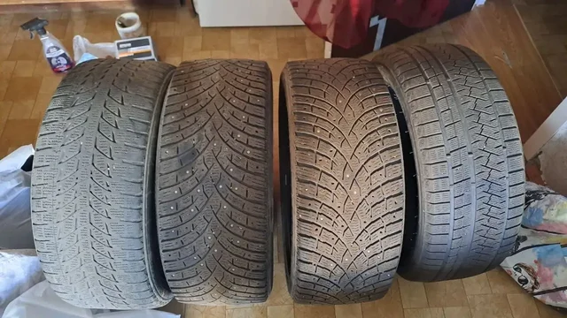 Продажа 4 колес R18 с шипами и липучкой - Колёса в Хабаровск
