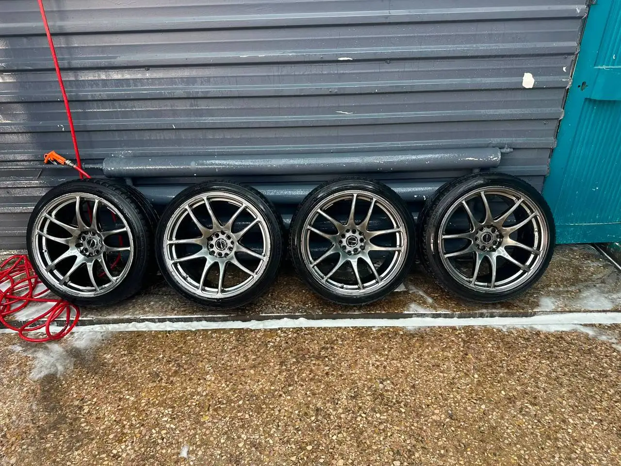 Продам комплект колес R18 - Авто в Хабаровск