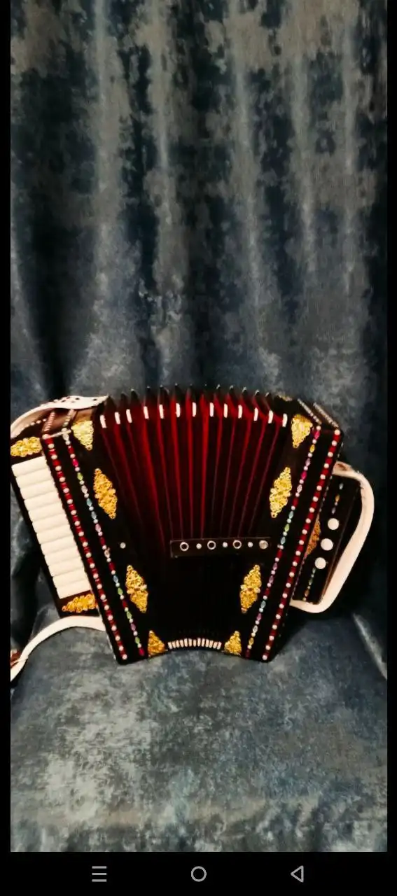 Тальянка 1972 года казанской фабрики - Музыкальные инструменты (Хобби и отдых) в Казань