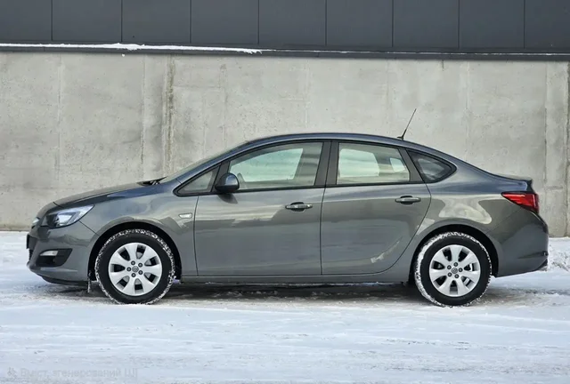 Продажа Opel Astra 2020 года - Легковые автомобили в Казань