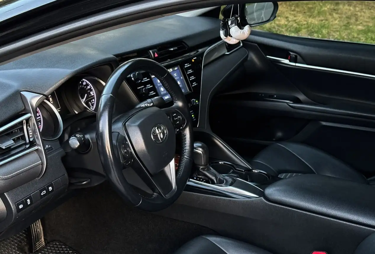 Продам Toyota Camry 2018 года в отличном состоянии - Легковые автомобили (Авто) в Казань