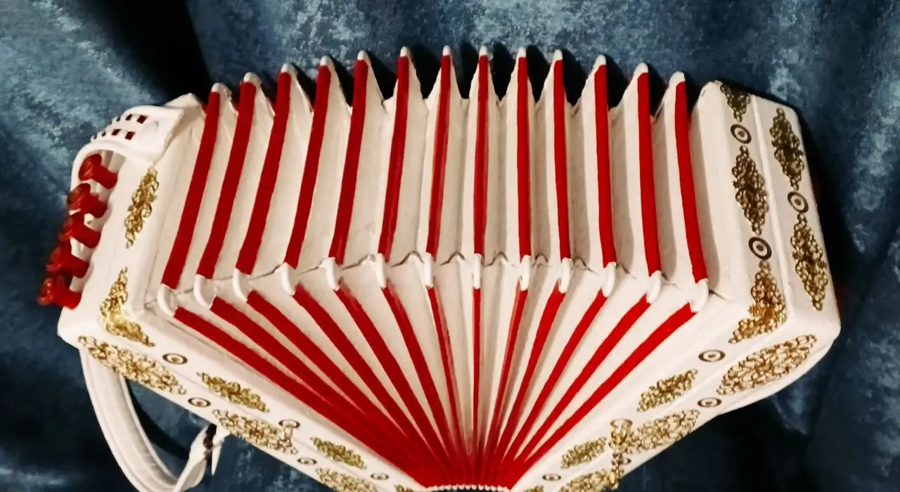 Продажа тальянки (гармони) - Музыкальные инструменты (Хобби и отдых) в Казань