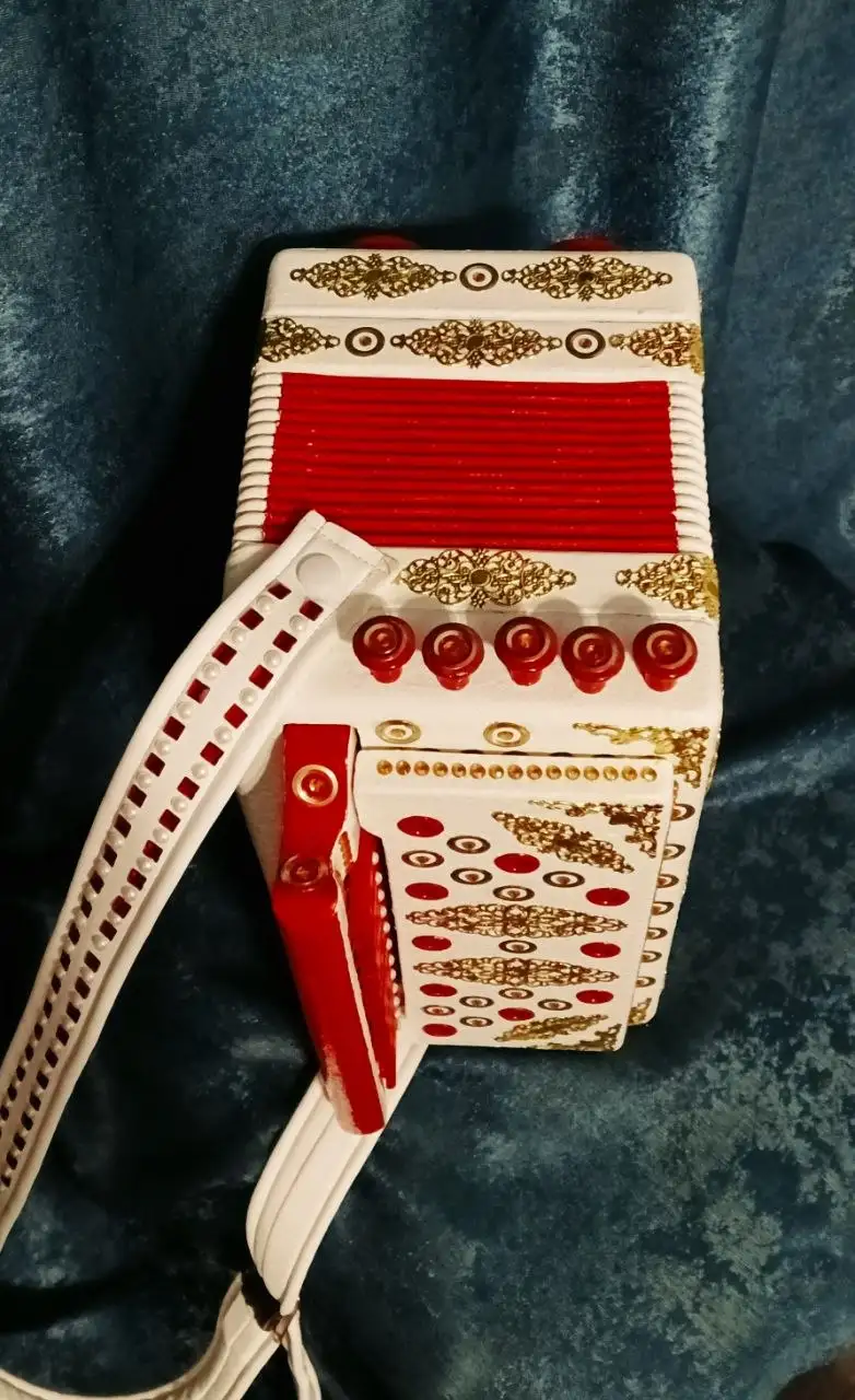 Продажа тальянки (гармони) - Музыкальные инструменты (Хобби и отдых) в Казань