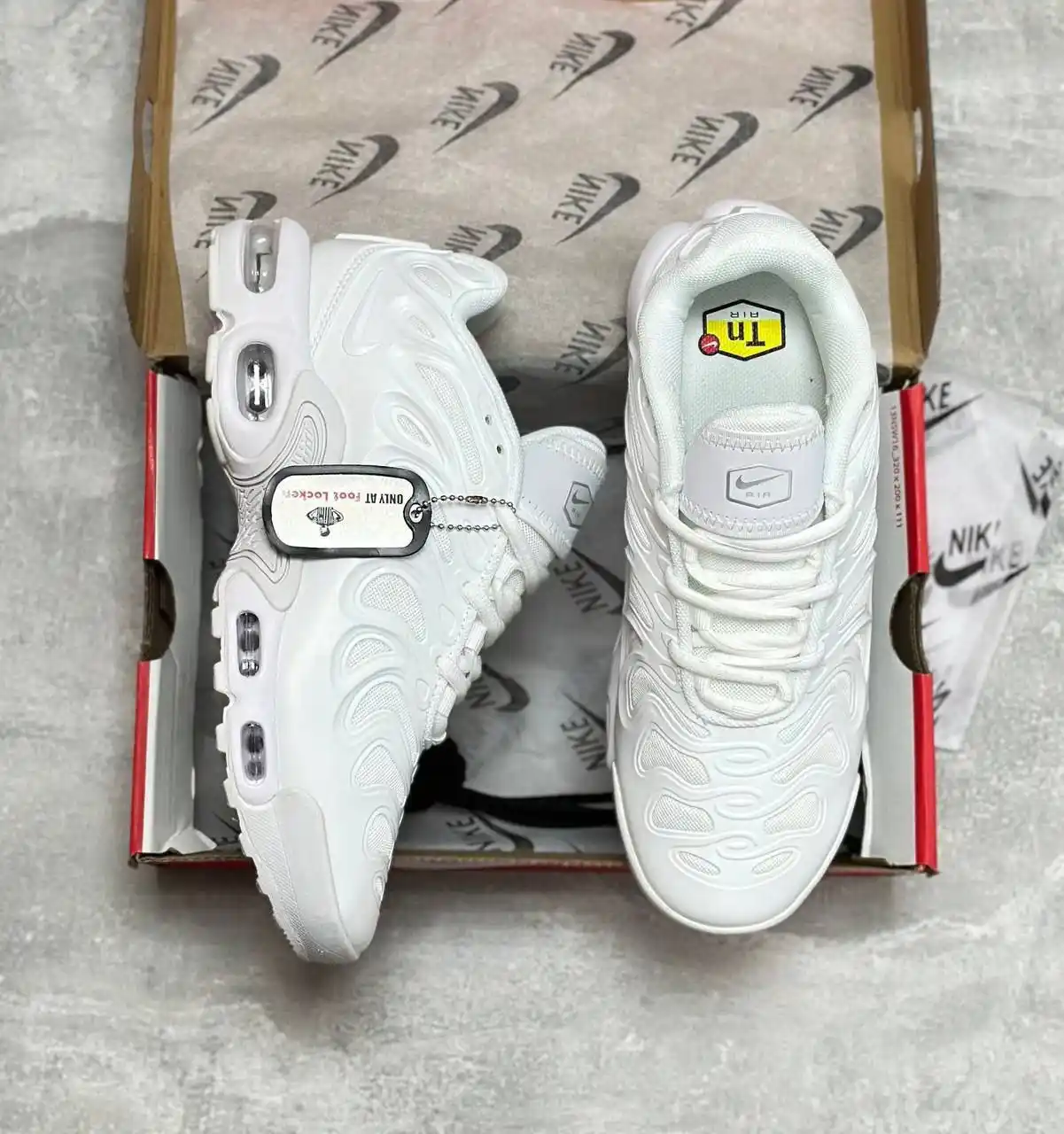 Кроссовки Nike air max plus - Одежда в Чебоксары
