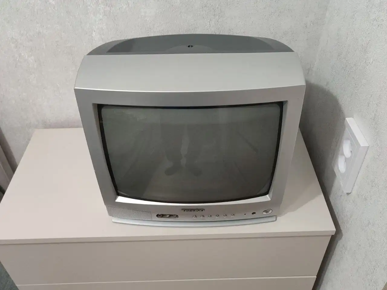 Продаю телевизор