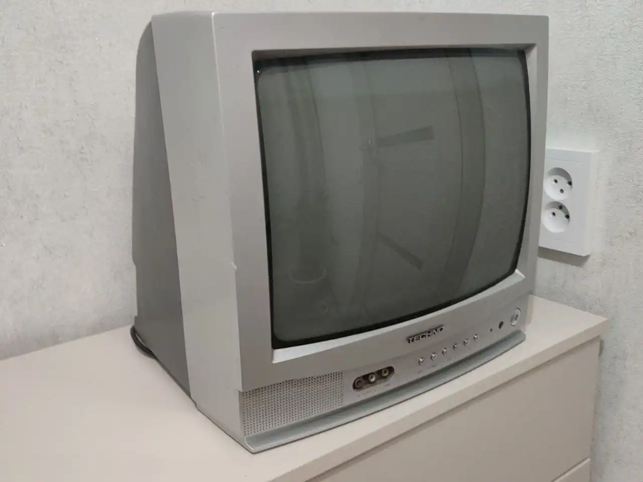 Продаю телевизор