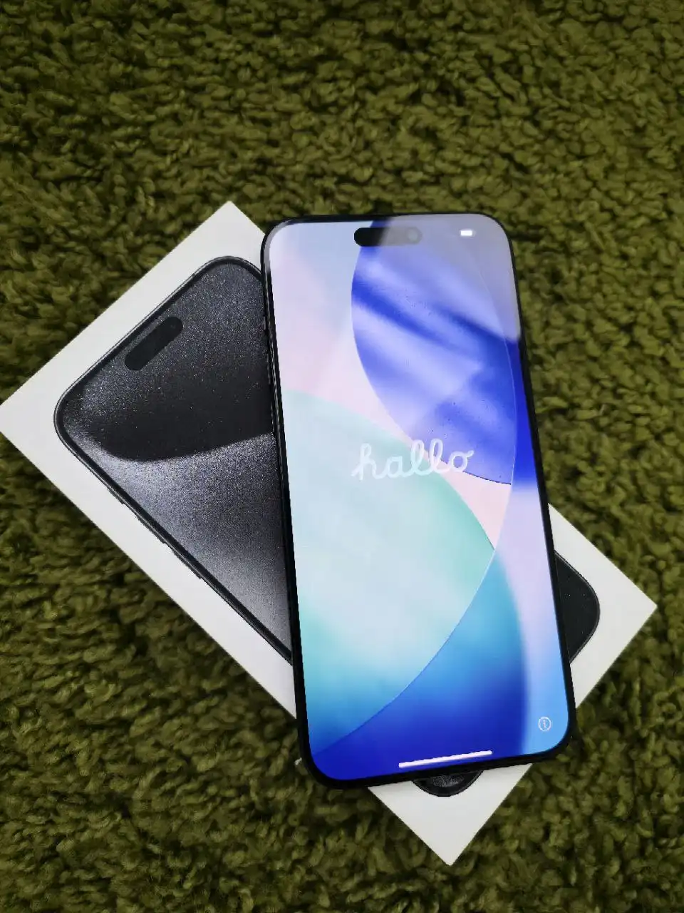 Продаю IPhone 15 pro max (256)