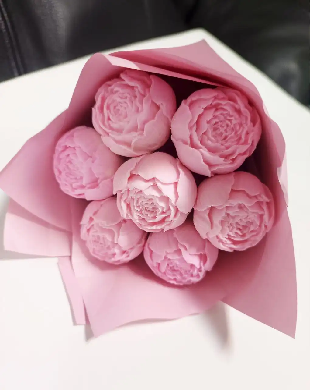 Букет из шоколадных пионов ручной работы