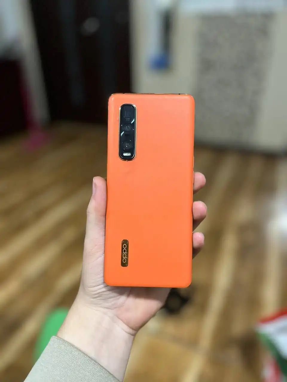 Продажа смартфона Oppo Find X2 Pro 2020 года