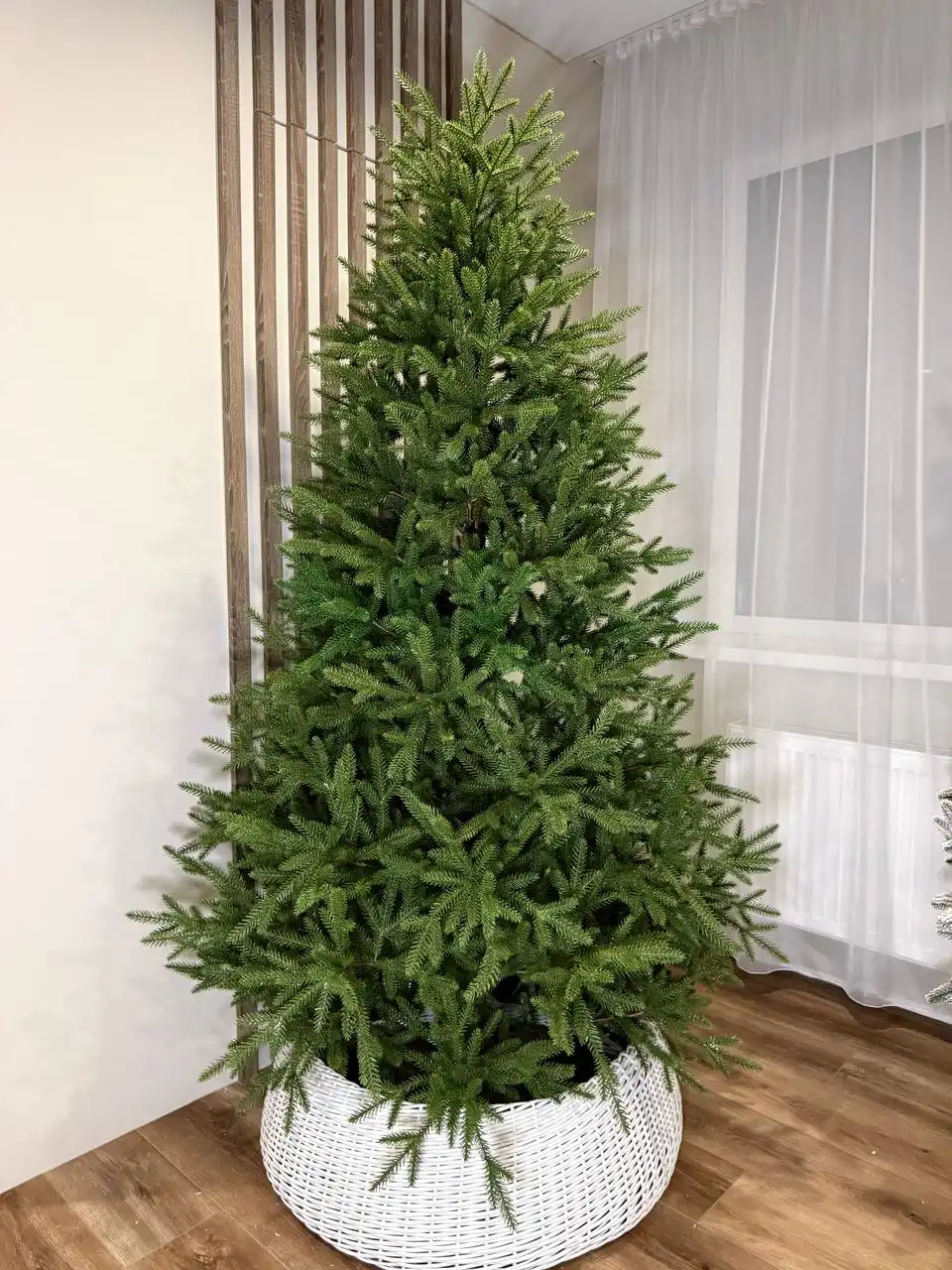 Продажа премиальных искусственных елей