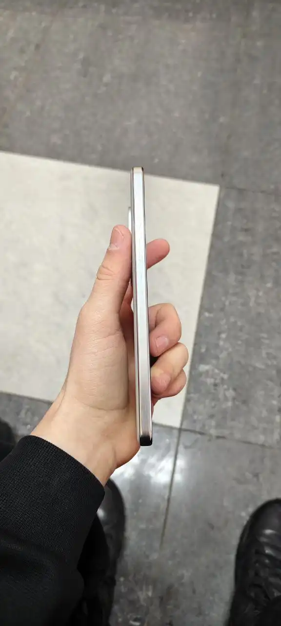 Продам телефон Vivo iQOO Neo 10CN 12/256GB