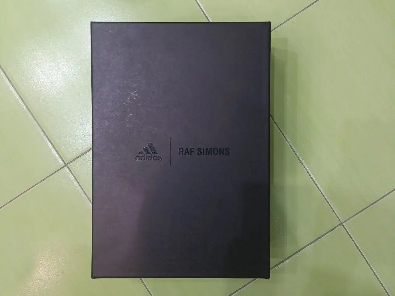 Продам adidas RAF Simons ozweego 2